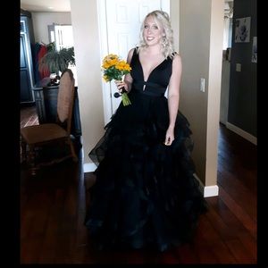 Sherri Hill- 2019 Spring Collection “Black”